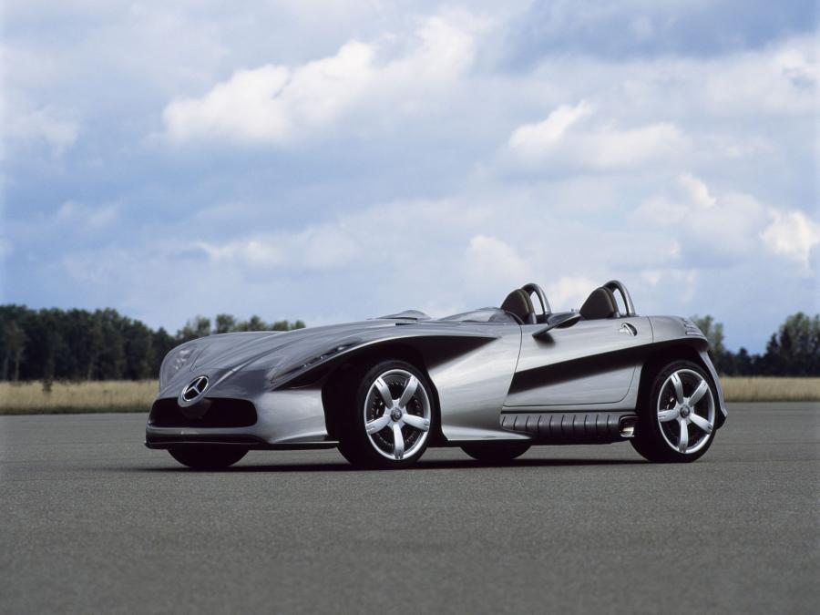  Mercedes-Benz F400 Carving Concept 2001 года  (фото 9 из 21)